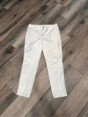 White House Black Market Cream Skinny Cargo Pants